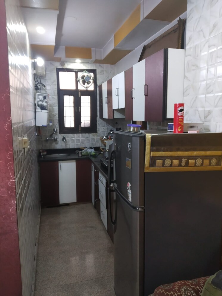 Kitchen, paschim vihar 2.5 Bedroom 84 Sq.Yd. Builder Floor In Paschim Vihar Delhi 7544814