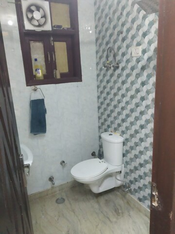 Bathroom in 2.5 BHK Builder Floor at Paschim Vihar – for Sale
