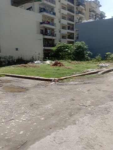  Plot For Sale in East Canal Road