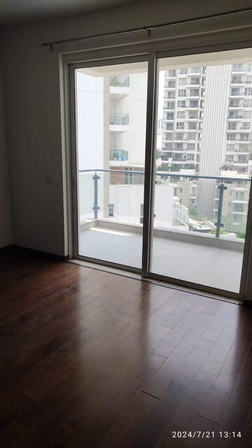 Room in 4 BHK Apartment at M3M Merlin, Sector 67 – for Sale