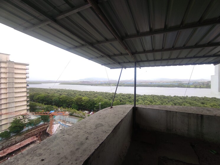 Balcony, sun-city-chs 4 Bedroom 1744 Sq.Ft. Penthouse In Cbd Belapur Sector 15 Navi Mumbai 7545206