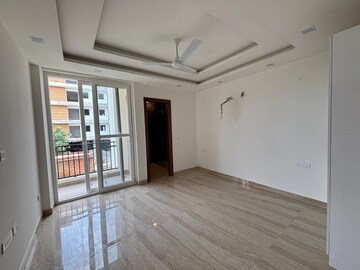 Room in 3 BHK Builder Floor at BPTP District Phase 2, Sector 84 – for Sale