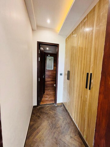 Room in 4 BHK Builder Floor at Sector 85 – for Sale