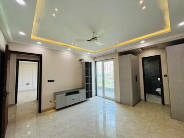 Living Room in 4 BHK Builder Floor at Sector 85 – for Sale