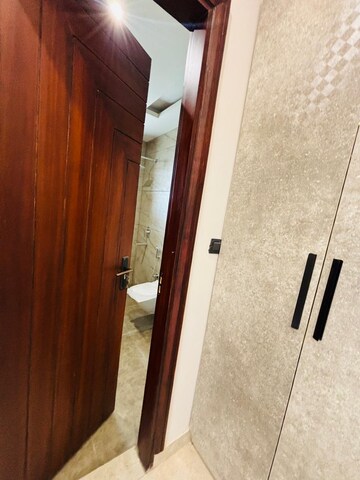 Furnished Amenities in 4 BHK Builder Floor at Sector 85 – for Sale