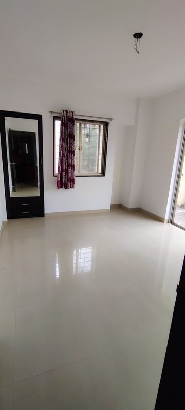 Room in 1 BHK Apartment at Oasis Apartment, Narhe – for Sale