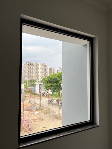 Room in 2 BHK Independent House at Deva Road – for Sale