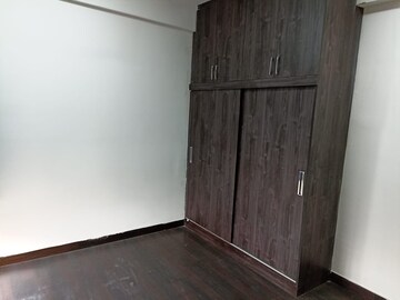 Room in 2 BHK Apartment at Sector 10 Yamuna Expressway – for Sale
