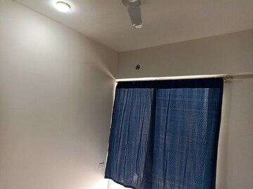Room in 2 BHK Apartment at Sector 10 Yamuna Expressway – for Sale