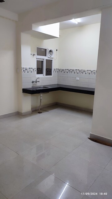 Furnished Amenities in 2.5 BHK Apartment at Signature Global Orchard Avenue, Sector 93 – for Sale