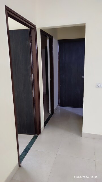 Furnished Amenities in 2.5 BHK Apartment at Signature Global Orchard Avenue, Sector 93 – for Sale