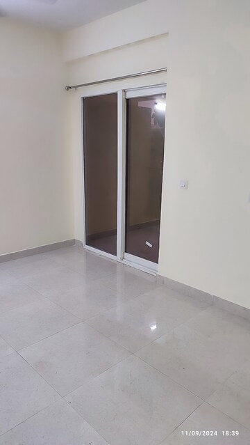 Furnished Amenities in 2.5 BHK Apartment at Signature Global Orchard Avenue, Sector 93 – for Sale