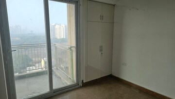 Room in 3 BHK Apartment at Stellar Sigma Villas, Sigma Iv Greater Noida – for Sale