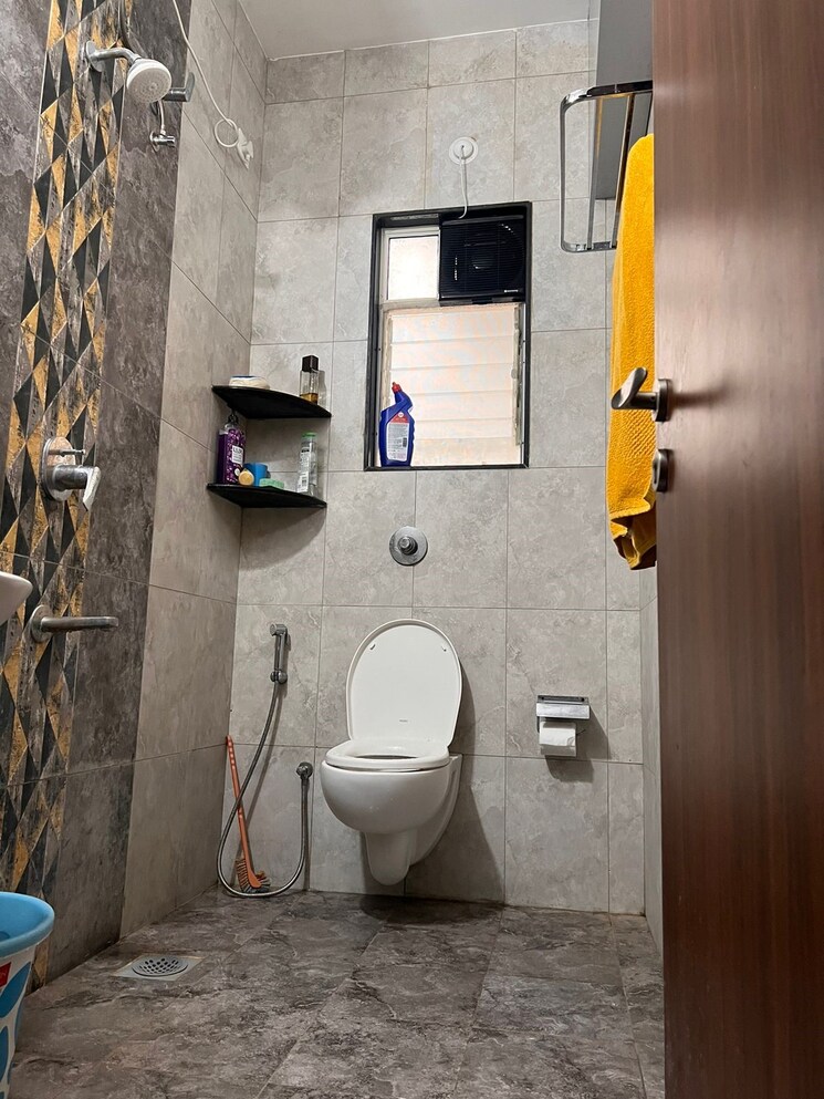 Bathroom, vilas-javdekar-yashone-hinjawadi-phase-1 3 Bedroom 1400 Sq.Ft. Apartment In Hinjewadi Pune 7546268