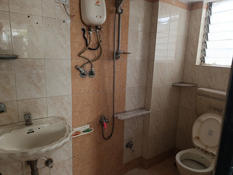 Bathroom, mahavir-vaibhav 2 Bedroom 1150 Sq.Ft. Apartment In Kopar Khairane Navi Mumbai 7547451
