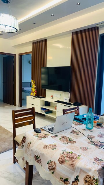 Room in 2 BHK Apartment at M3M Skywalk, Sector 74 – for Sale