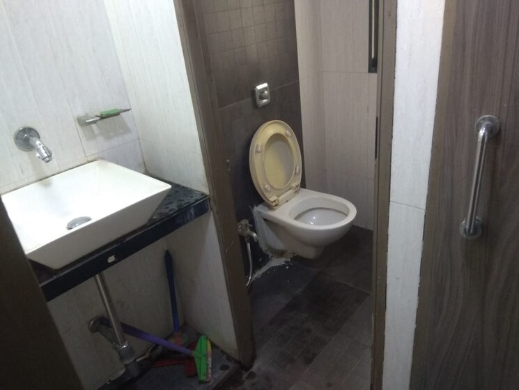 Bathroom, rag-megh-malhar 2 Bedroom 1225 Sq.Ft. Apartment In Goregaon East Mumbai 7547986