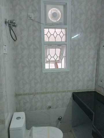 Bathroom in 3.5 BHK Builder Floor at Ardee City, Sector 52 – for Sale