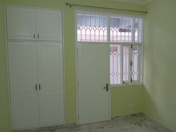 Room in 3.5 BHK Builder Floor at Ardee City, Sector 52 – for Sale