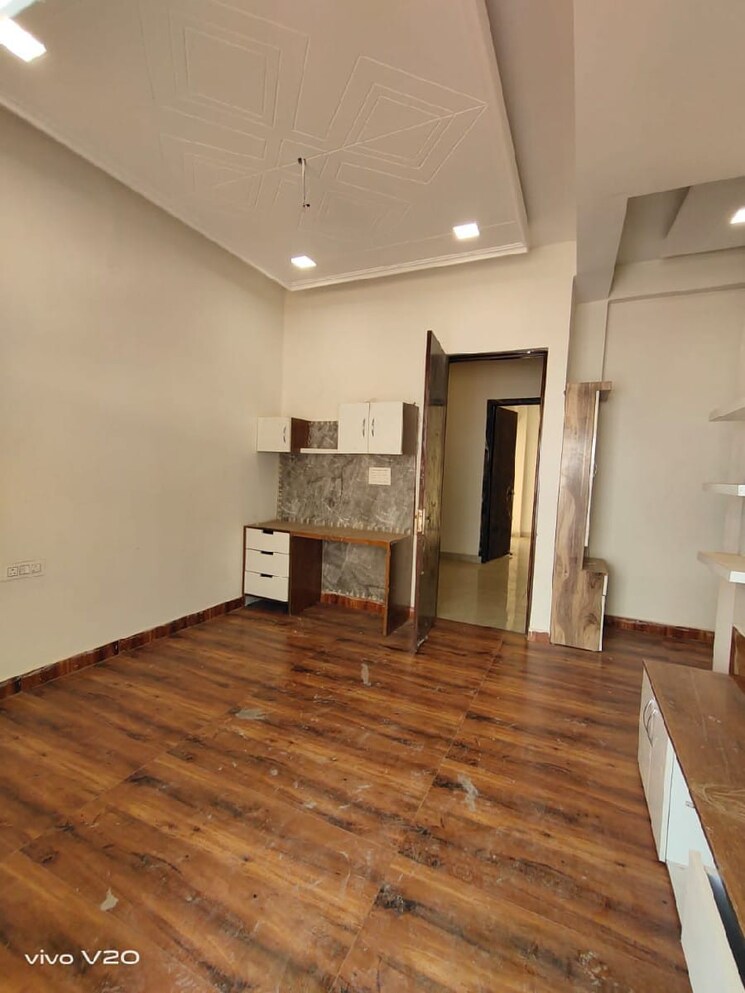 Room, knowledge park v greater noida 2.5 Bedroom 1250 Sq.Ft. Apartment In Knowledge Park V Greater Noida Greater Noida 7548483