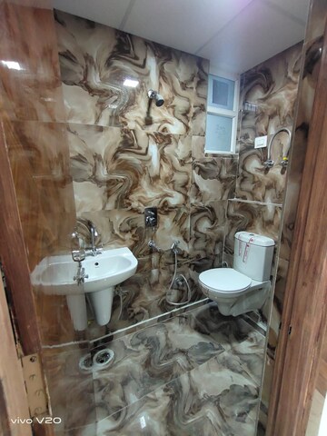 Bathroom in 3 BHK Apartment at Knowledge Park V Greater Noida – for Sale
