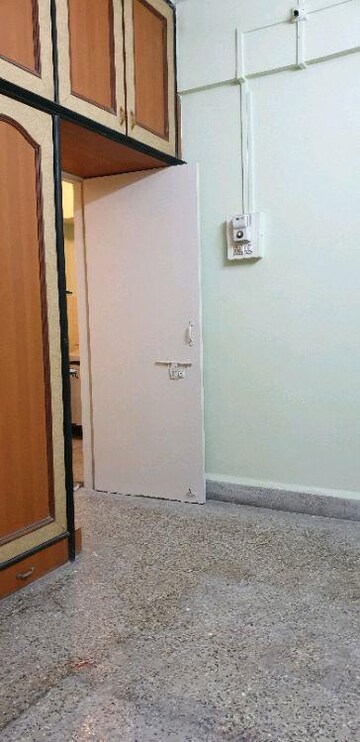 Room in 2 BHK Apartment at Swargate – for Sale