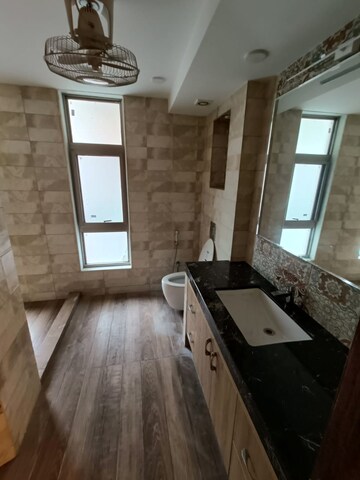 रेसिडेंशियल फ्लैट वर्ग यार्ड फॉर रेंट इन पंचशील पार्क दिल्ली  7549439