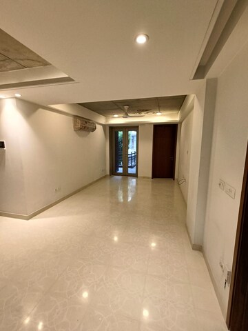 रेसिडेंशियल फ्लैट वर्ग यार्ड फॉर रेंट इन पंचशील पार्क दिल्ली  7549439