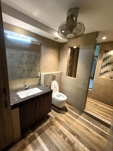 रेसिडेंशियल फ्लैट वर्ग यार्ड फॉर रेंट इन पंचशील पार्क दिल्ली  7549439