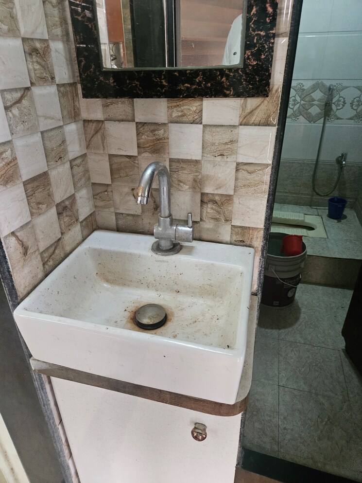 Bathroom, shree-ganesh-chs-kharghar 1 Bedroom 650 Sq.Ft. Apartment In Kharghar Sector 11 Navi Mumbai 7549444