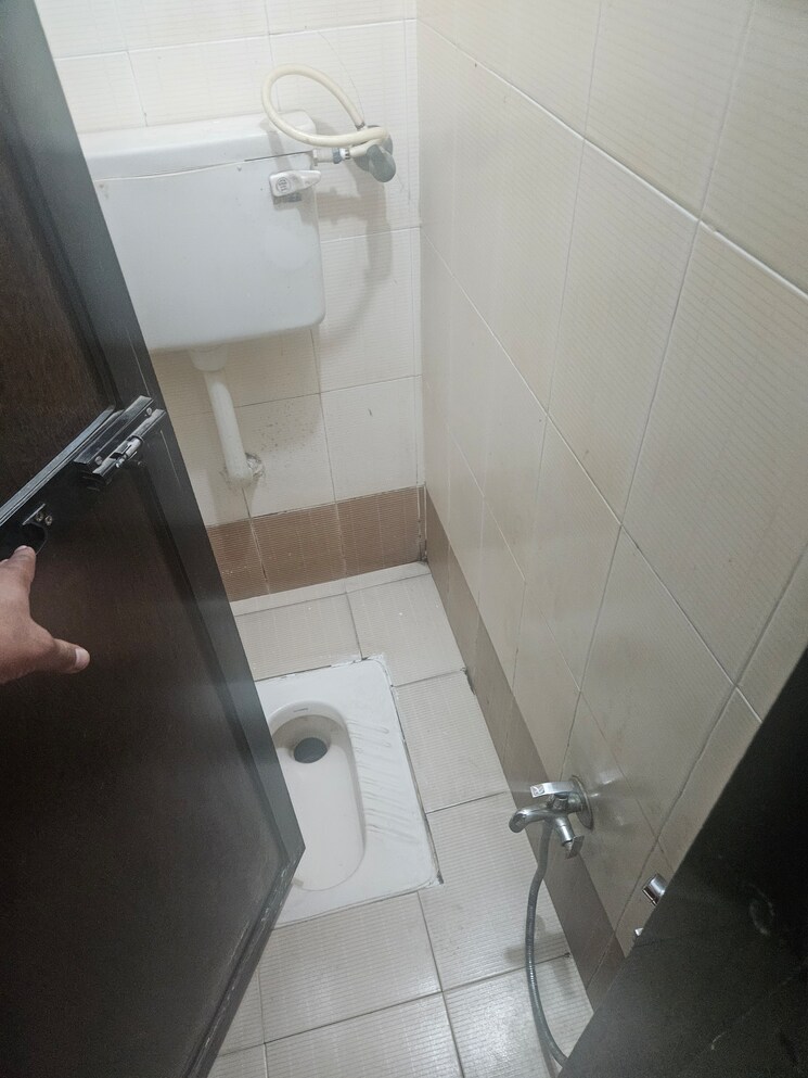 Bathroom, shivam-chs-kharghar 1 Bedroom 660 Sq.Ft. Apartment In Kharghar Sector 10 Navi Mumbai 7549450