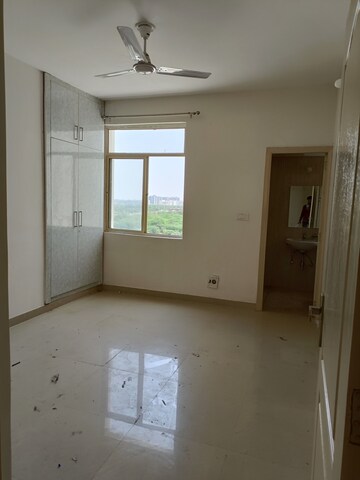 Room in 3 BHK Apartment at Paarth Aadyant, Gomti Nagar – for Sale