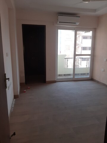 Room in 3 BHK Apartment at MI Rustle Court, Gomti Nagar – for Sale