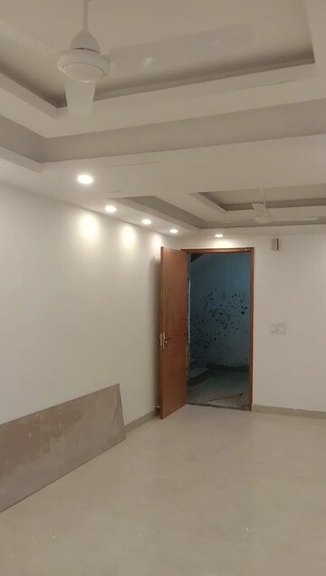 Room in 3 BHK Builder Floor at Chattarpur – for Sale