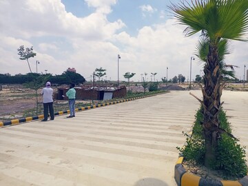  Plot – Garden View at Gomti Nagar - for Sale