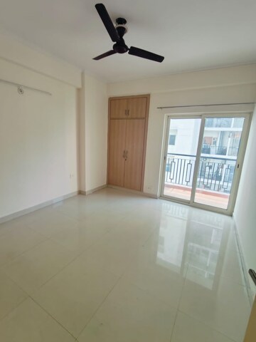 Room in 2 BHK Apartment at Maxblis White House, Sector 75 – for Sale