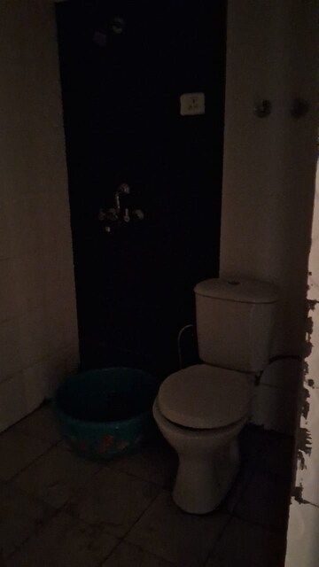 Bathroom in 3 BHK Apartment at Gardenia Gateway, Sector 75 – for Sale