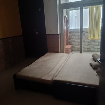 Bedroom in 3 BHK Apartment at Amrapali Silicon City, Sector 76 – for Sale