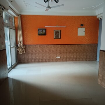 Bedroom in 3 BHK Apartment at Amrapali Silicon City, Sector 76 – for Sale