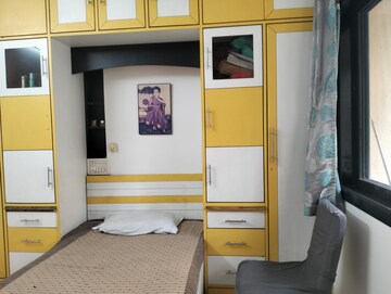 Room in 2 BHK Apartment at Lok Upvan Apartment Phase 2, Vasant Vihar – for Sale