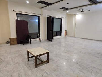 Room in 2.5 BHK Builder Floor at Sarfabad Village – for Sale