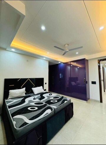 Room in 4 BHK Apartment at Godrej Zenith, Sector 89 – for Sale