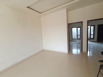 Room in 2 BHK Builder Floor at Sector 117 – for Sale
