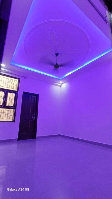 Room in 3 BHK Apartment at Khirwa Jalalpur – for Sale