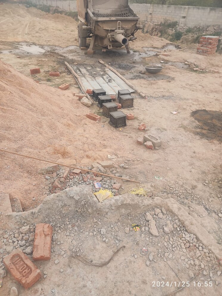  Parking, noida central 3 Bedroom 1600 Sq.Ft. Builder Floor In Noida Central Noida 7550988