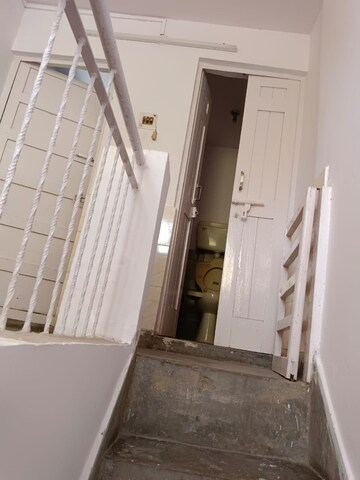  Studio Builder Floor at Lajpat Nagar – for Rent