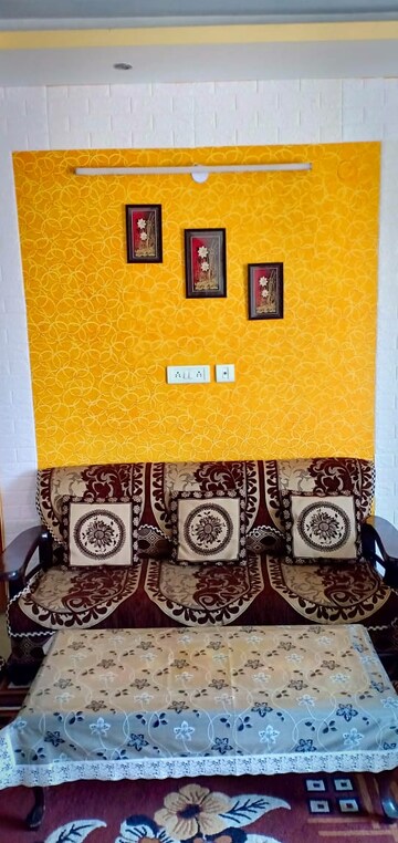 Furnished Amenities in 3 BHK Builder Floor at Saket – for Sale