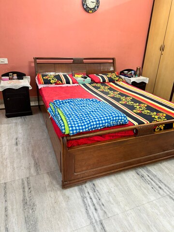 Bedroom in 4 BHK Independent House at Ansal Plaza Sector-23, Sector 23 – for Sale