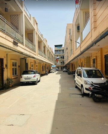 Parking in 3 BHK Villa at Vihaan Floors, Roza Jalalpur – for Sale