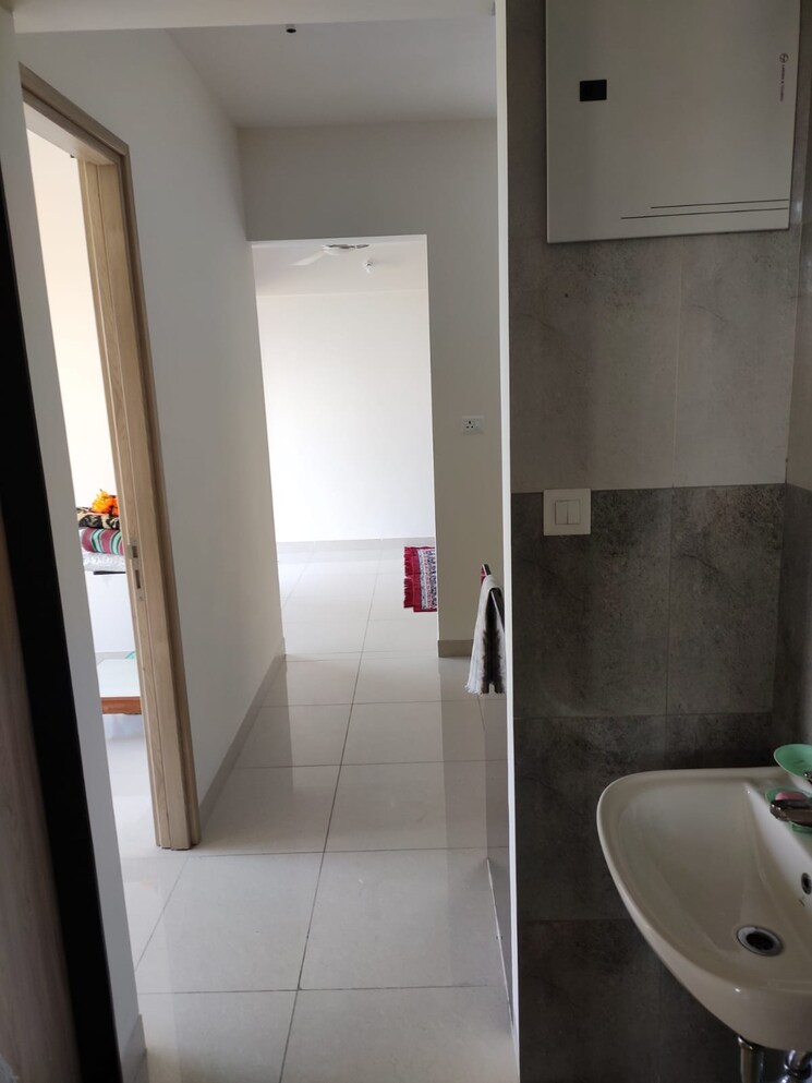 Bathroom, kohinoor-riverdale 3 Bedroom 989 Sq.Ft. Apartment In Kharadi Pune 7552042